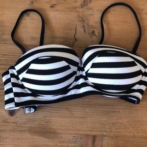 Xhileration B&W bikini top